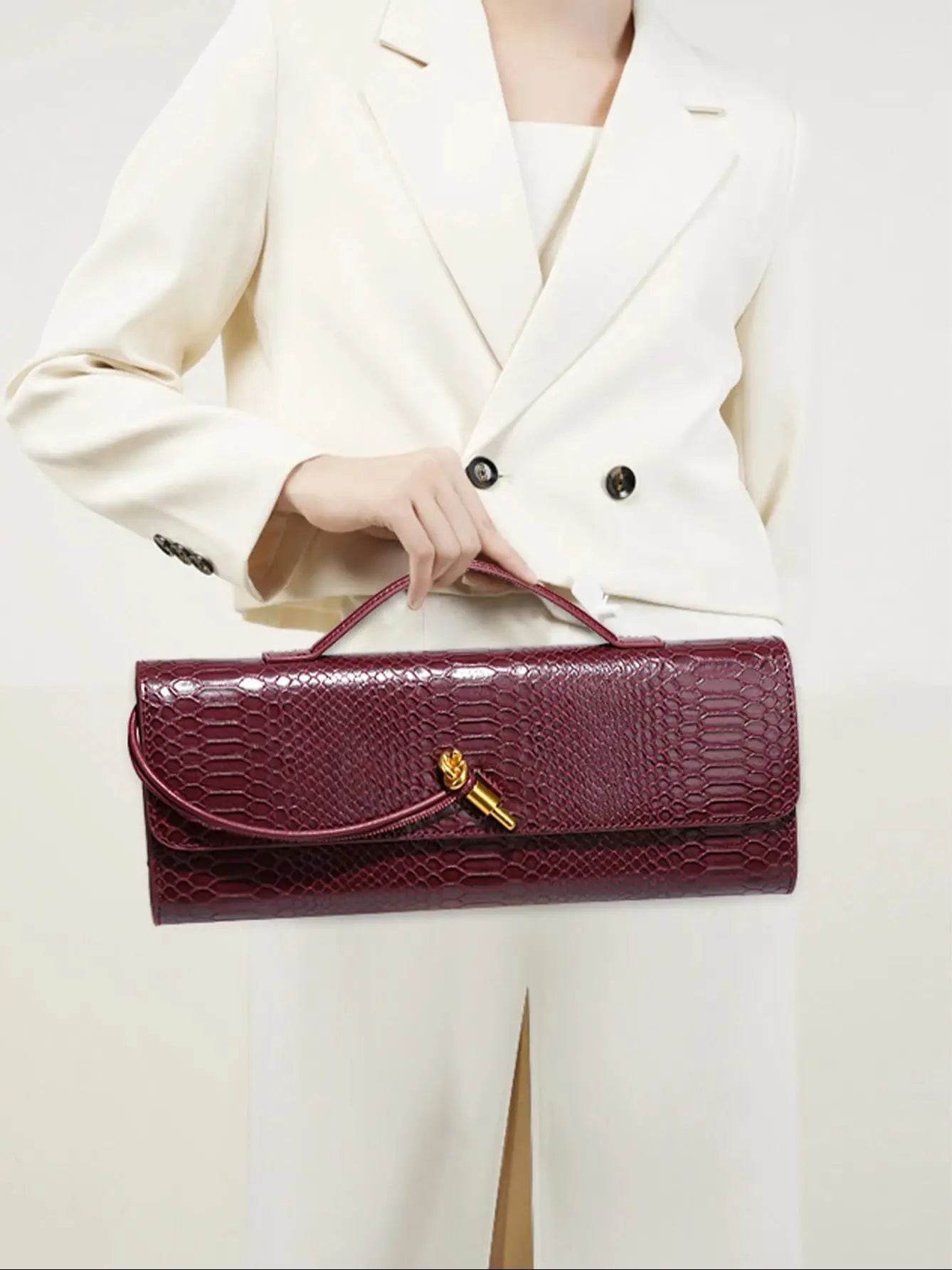 Burgundy bag cherry red envelope wine red envelope upscale new handbag European and American fashion crocodile flip hand organ b